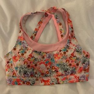 lululemon sports bra (size 4)